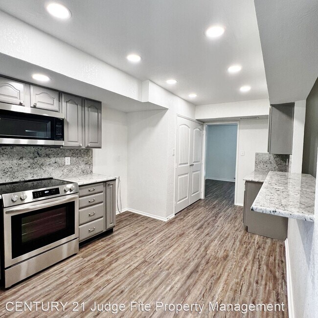 Building Photo - 3 br, 2 bath House - 734 Bluebonnet Drive