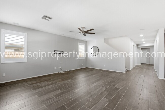 Foto del edificio - 14264 W Artemisa Ave