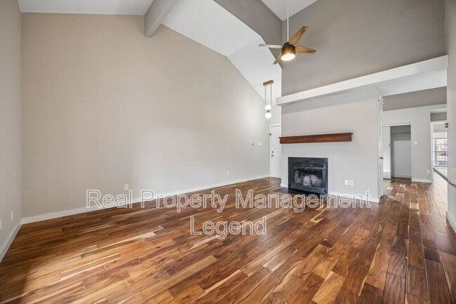 Building Photo - 2506 Wedglea Dr