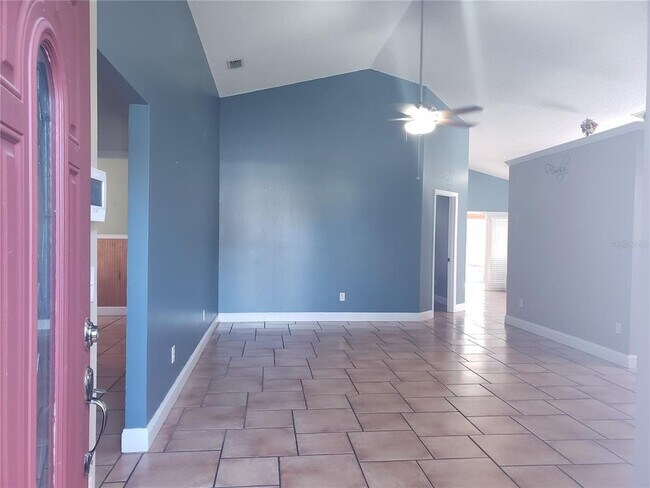 Building Photo - 452 Short Pine Cir