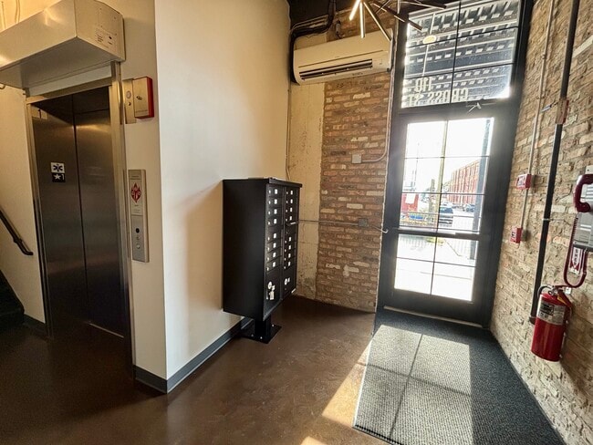 Building Photo - Cross and Middle Apartments