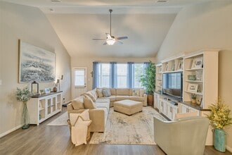 Building Photo - 2651 Hoffman Ln