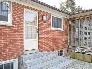 Building Photo - 28 Ladore Dr