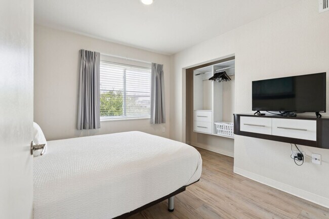 Foto del edificio - 5423 N Loop 1604 W
