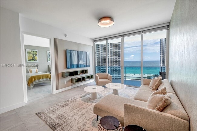 Foto del edificio - 17550 Collins Ave