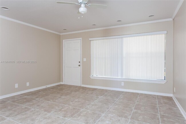 Building Photo - 848 Arlington Dr