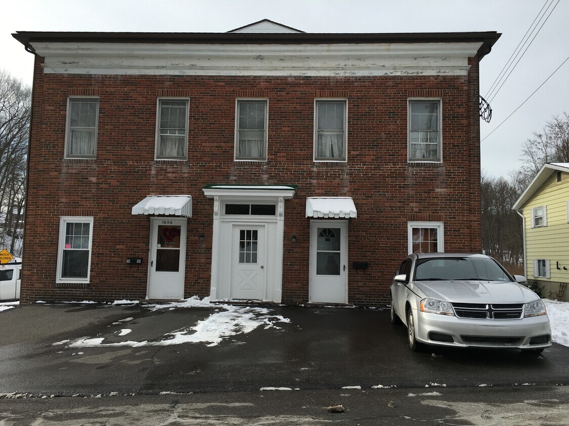 1004 Center St, Nanticoke, PA 18634 House Rental in Nanticoke, PA