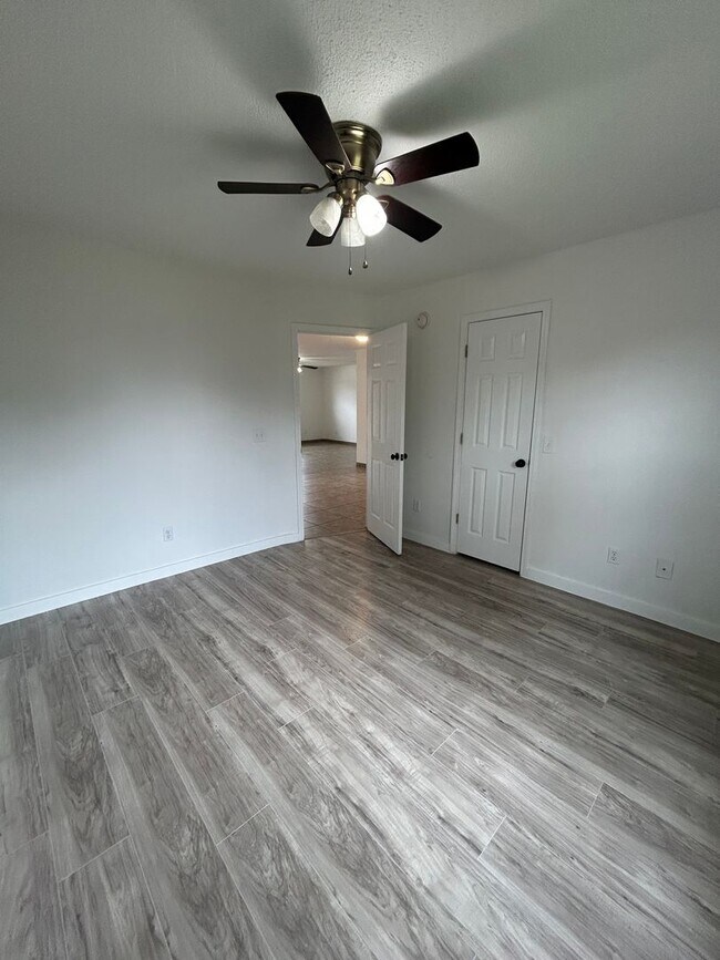 Foto del edificio - 3402 SW Landau Ct