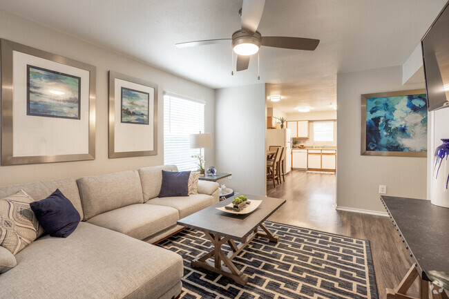 2BR, 2BA - 895SF - Elevate Apartments