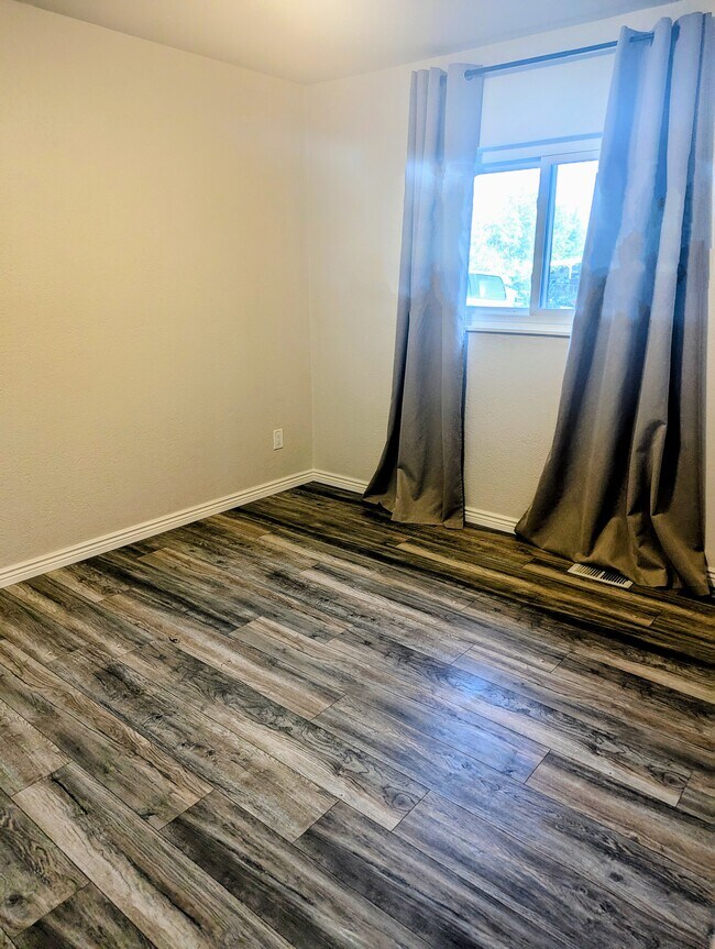 Foto del edificio - 4431 Millburn Dr