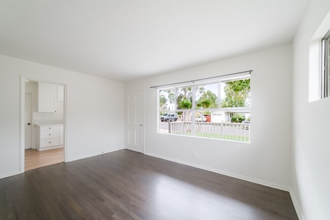 Building Photo - 1734 Serrano St