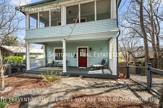 Foto del edificio - 122 S French Broad Ave