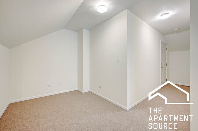 Foto del edificio - 1260 N Greenview Ave