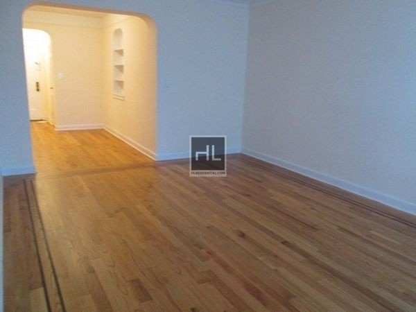 Foto del edificio - Rego Park Renovated 2 bedroom