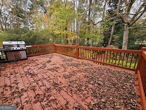 Building Photo - 5525 Wedgewood Ct SW