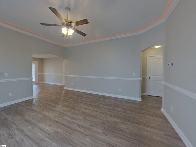Building Photo - 114 Mistwood Ln