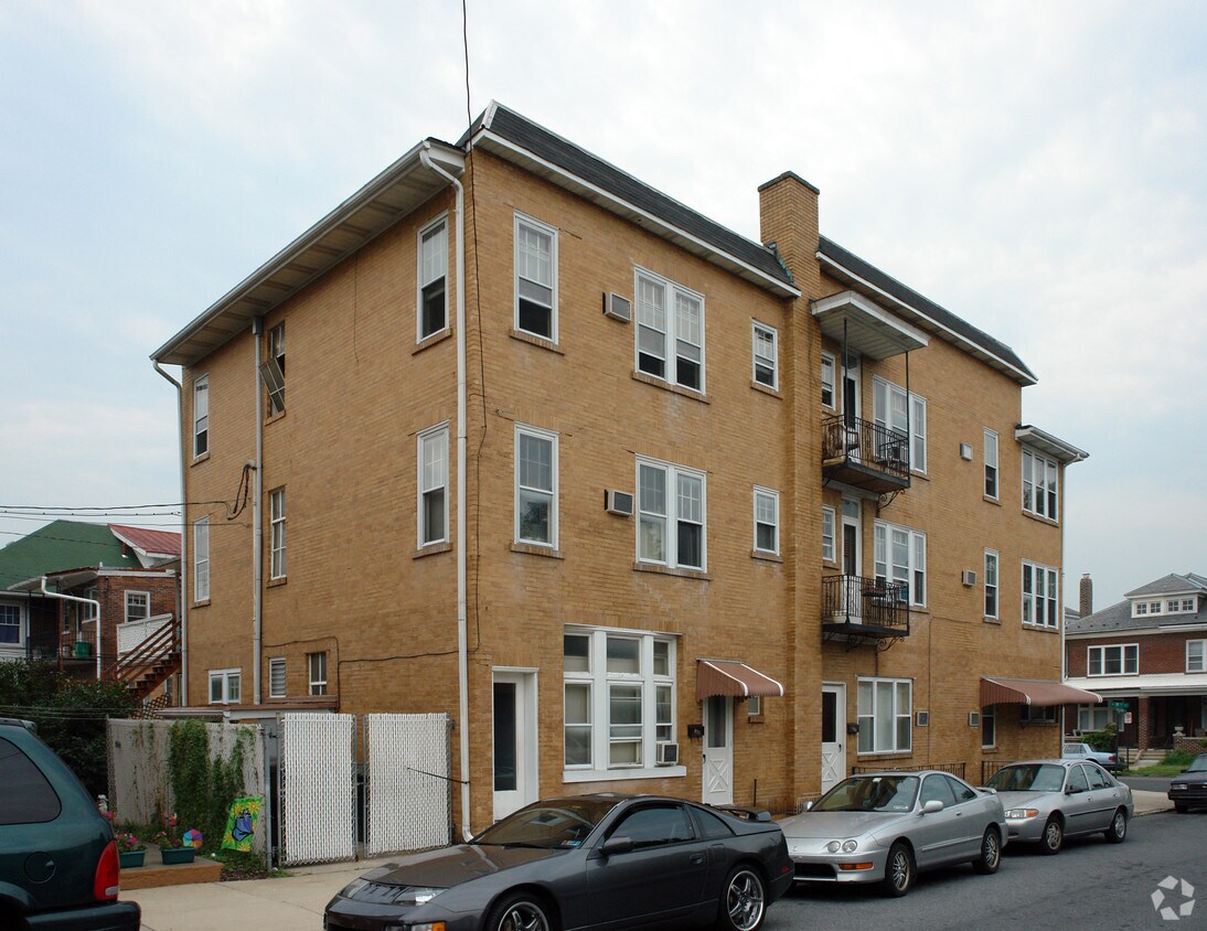 Building Photo - 949-951 N 19th St