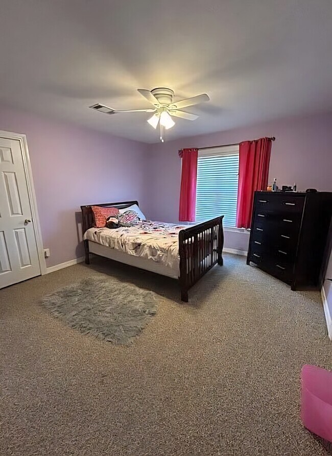 Habitación 2 - 529 Wooten Cv