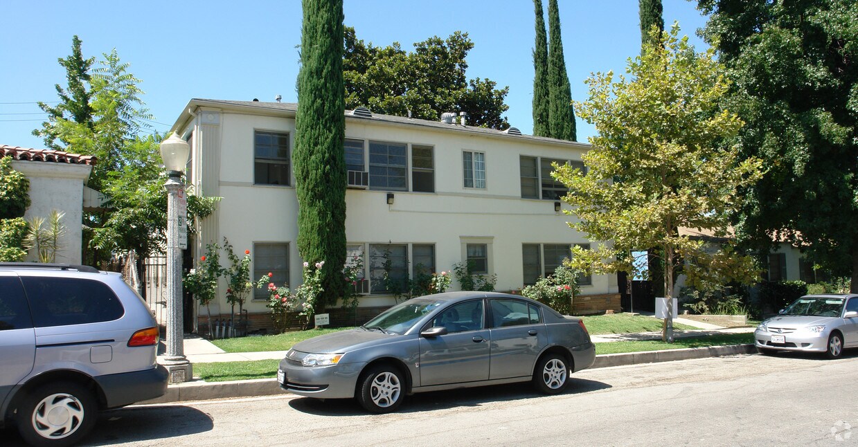 12122 Hoffman St, Studio City, CA 91604 Apartments in Studio City, CA