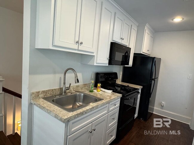 Foto del edificio - 111 Magnolia Ave