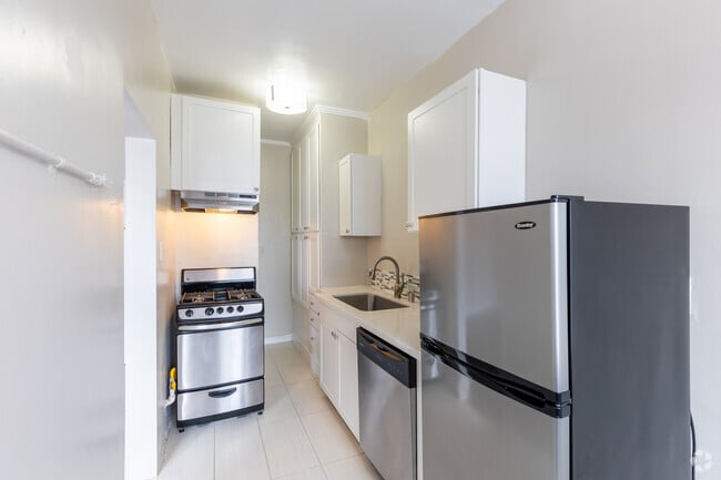 Kitchen - Modern & Cozy Studios in Koreatown