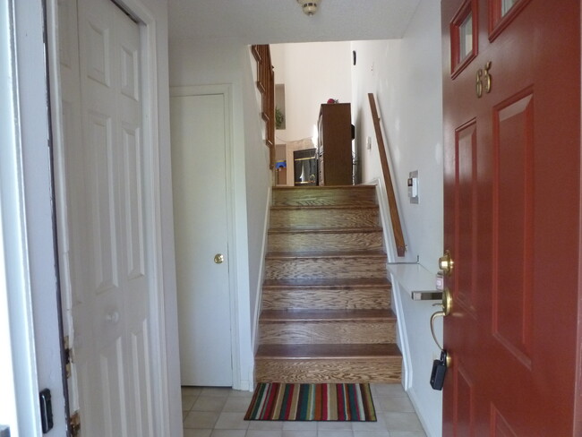 Building Photo - 65 E Shrewsbury Pl