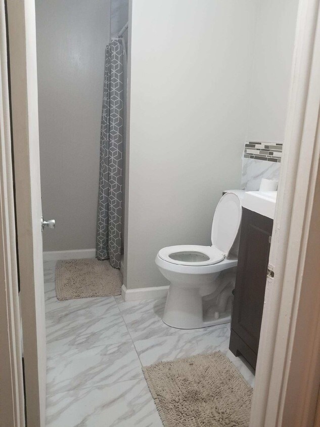 12 Main St, Farmingdale, NJ 07727 Apartments in Farmingdale, NJ