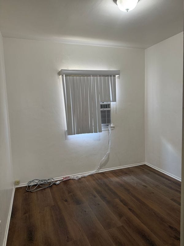 Foto del edificio - 2529 W Beverly Blvd