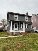 Building Photo - 3430 Winsford Rd
