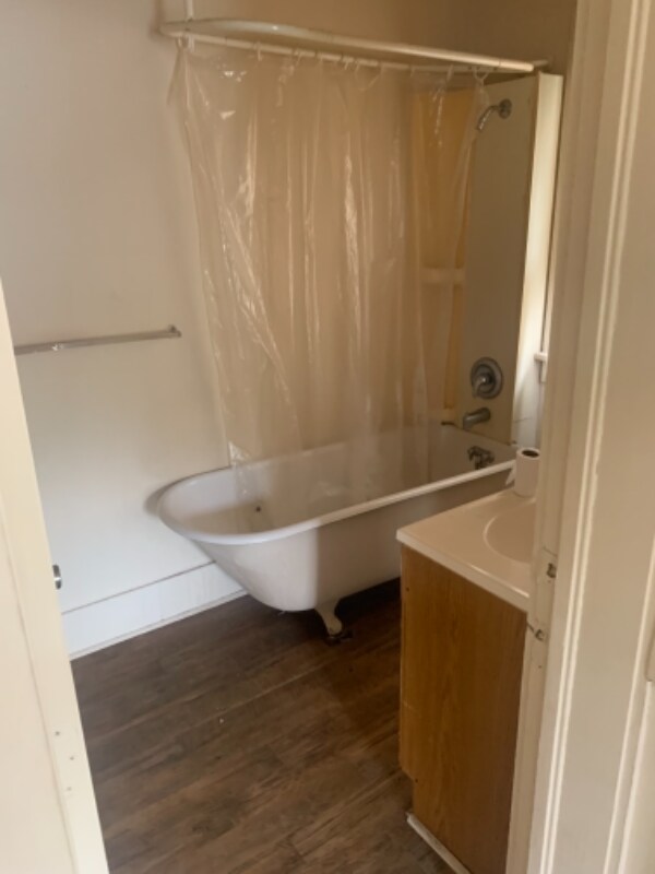 Foto del edificio - 1691 N Edward St