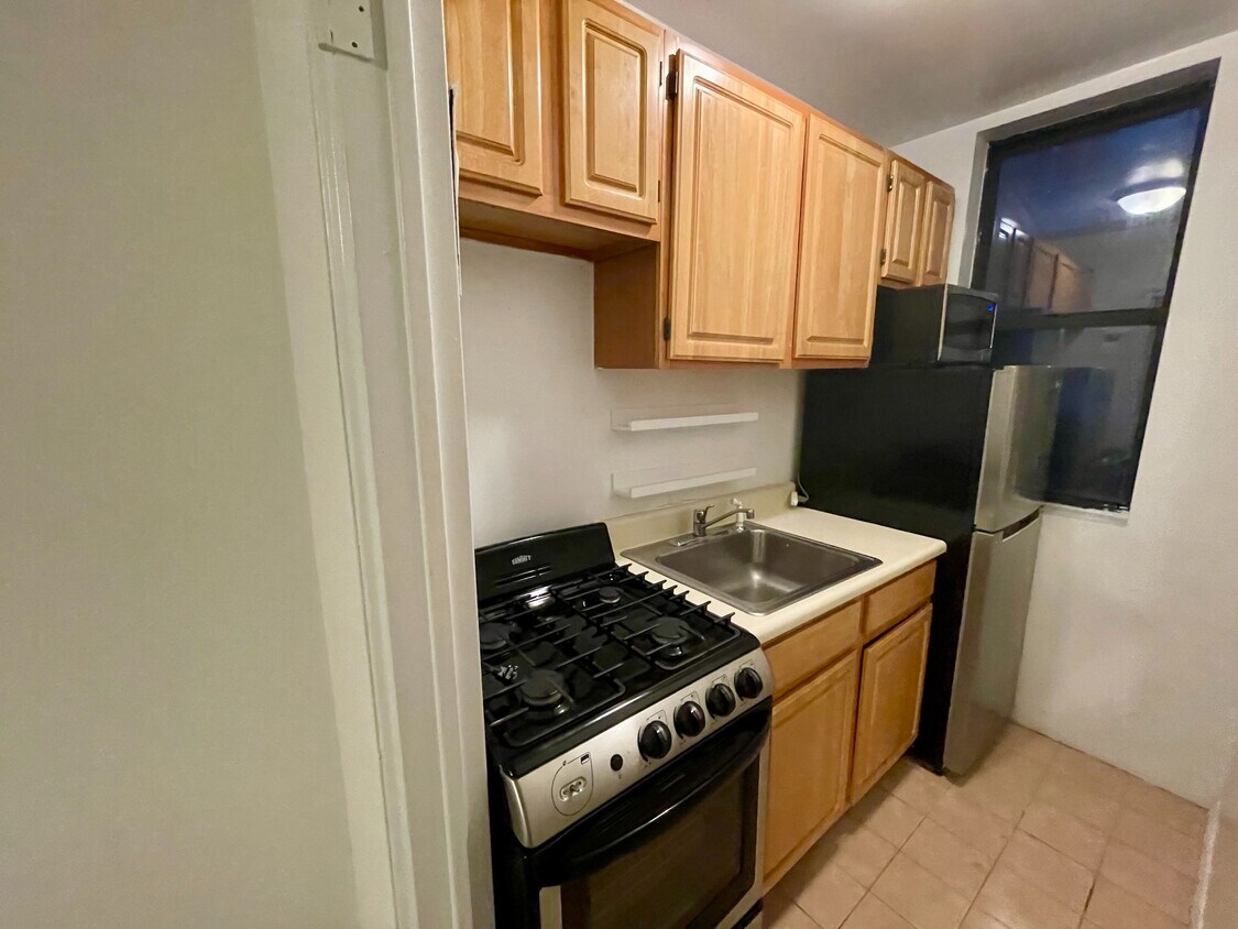 Foto del edificio - 156 E 85th St