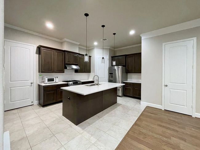 Photo - 5235B Petty St House