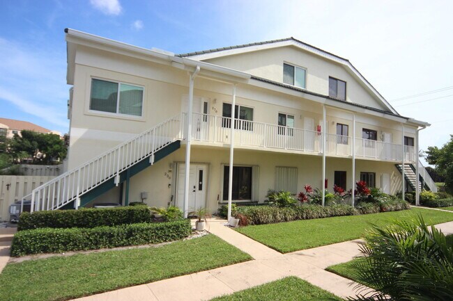 Foto del edificio - 270 Bella Vista Ct N