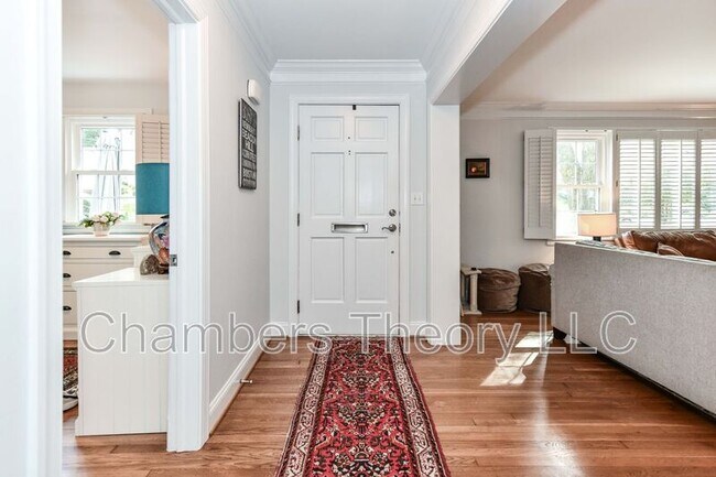 Foto del edificio - 3061 N Oakland St