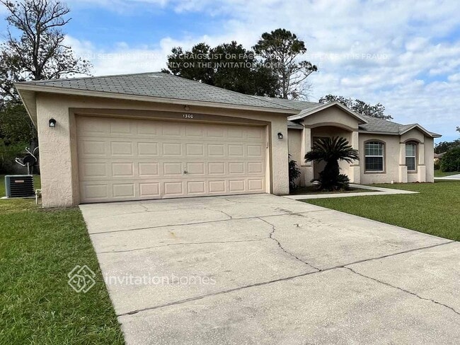 Building Photo - 1300 Navarre Dr