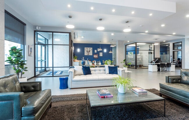 Building Photo - Uptown Square