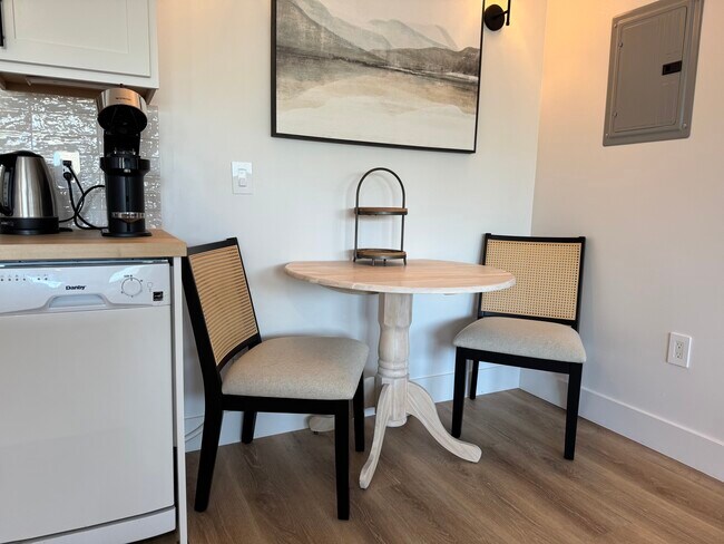 Foto del edificio - 245 Country Hills Ln