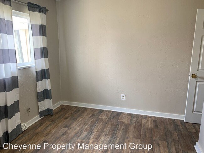 Foto del edificio - 5 br, 3 bath House - 6911 Manhattan Lane