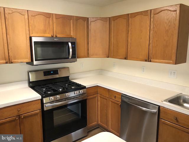 Primary Photo - 19 E Calabash Ct