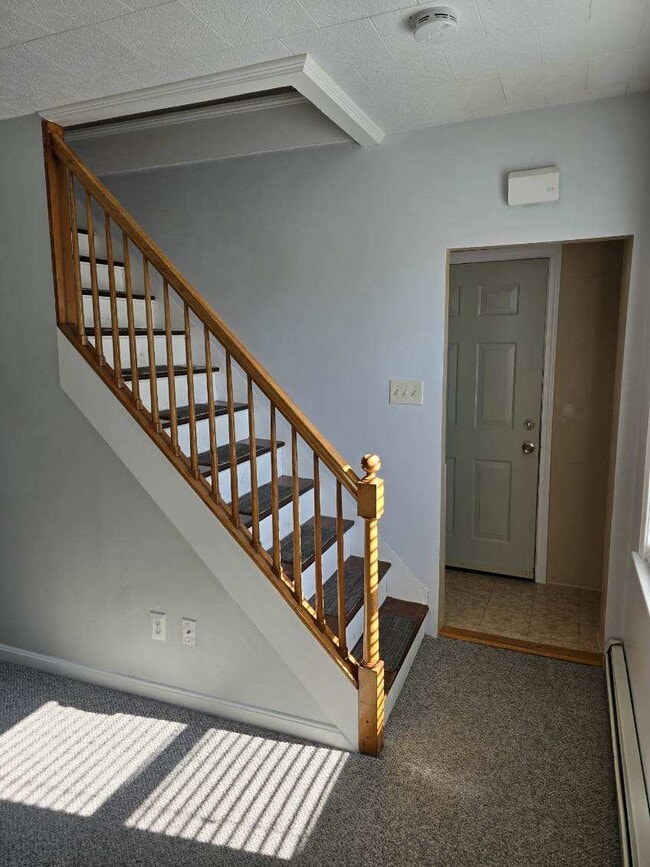 Building Photo - 388 Snell St Building Photo - 388 Snell St