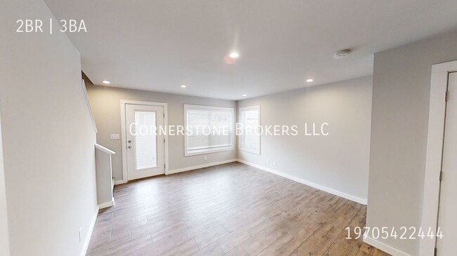 Foto del edificio - NO SECURITY DEPOSIT required when you part...