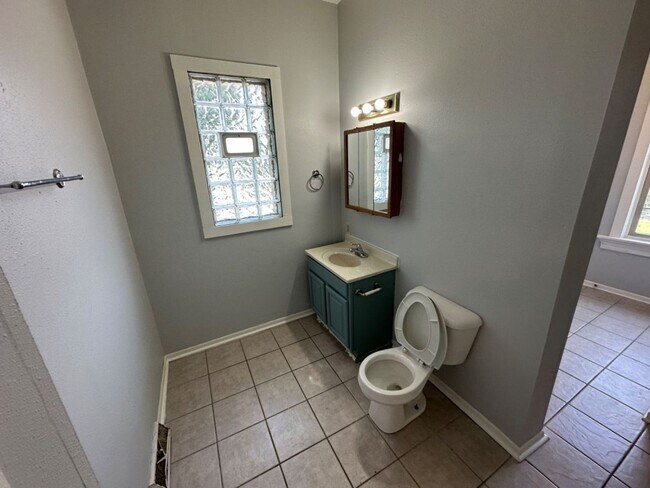 Foto del edificio - 2215-2217 W Mineral St. (Duplex)