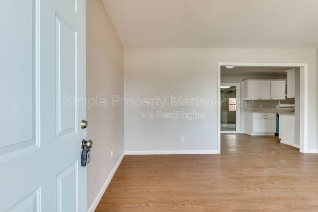 Photo - 813 S Midwest Blvd House