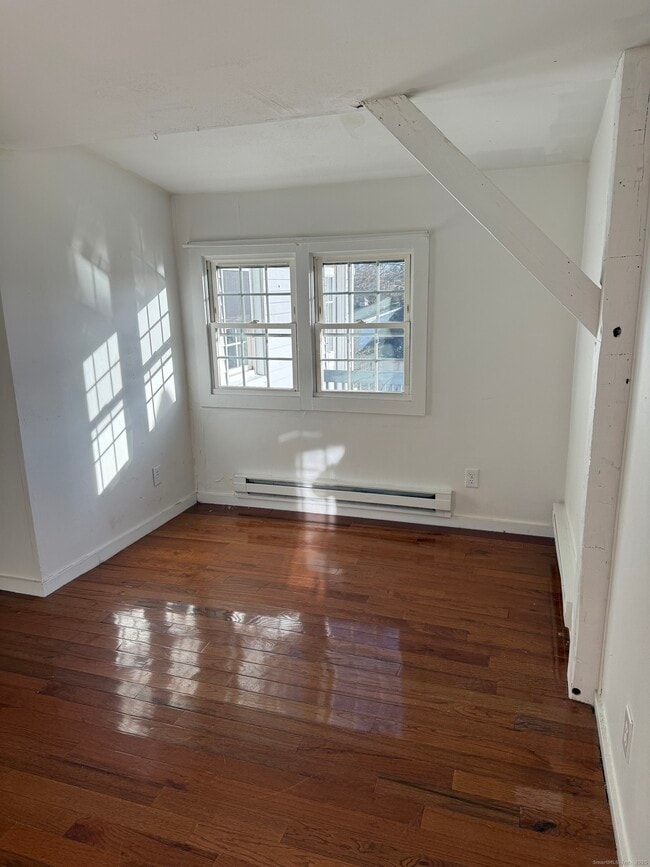 Foto del edificio - 2 Straits Turnpike Ln