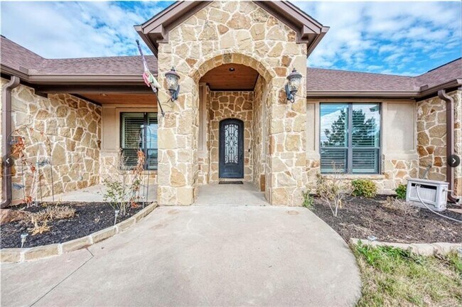 Building Photo - 103 Eland Ave