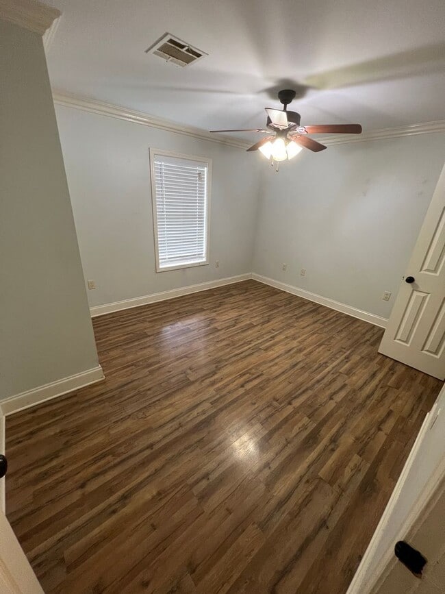 Building Photo - 514 Idlewild Dr