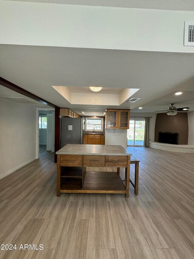 Foto del edificio - 7406 S Forest Ave