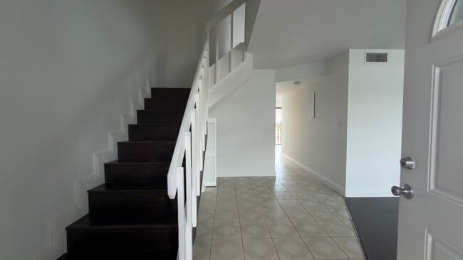 Foto del edificio - 341 NW 109th Ave