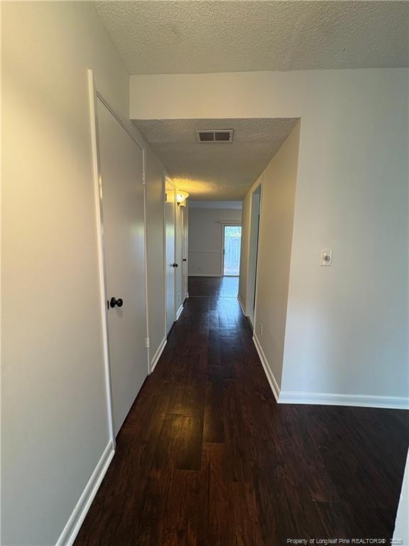 Foto del edificio - 571 Winding Creek Rd