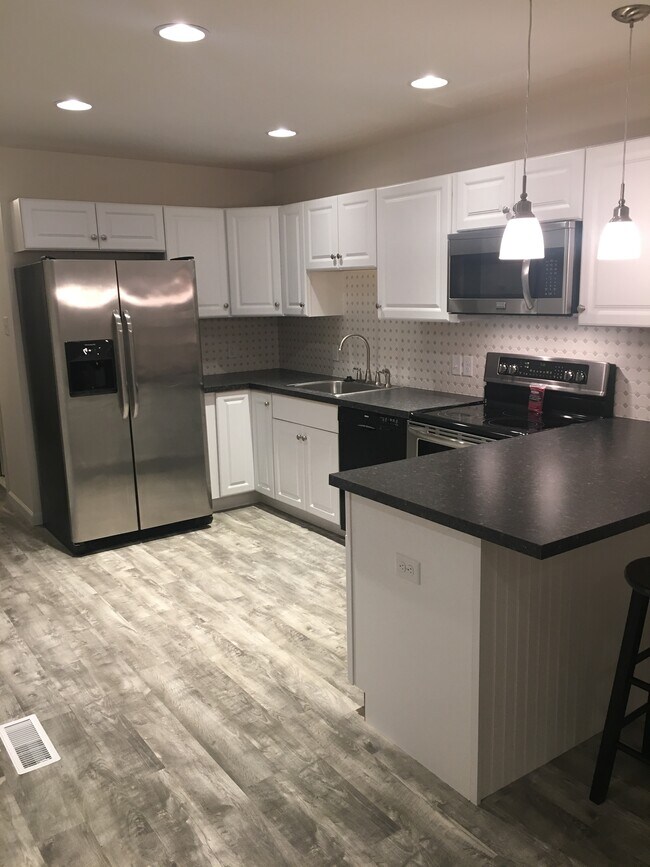 Cocina completa - 2239 Milford Square Pike